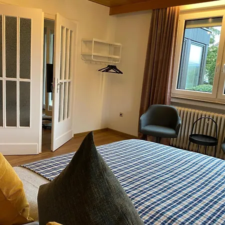 Wiezuhaus * Nesselroden (Gottingen)